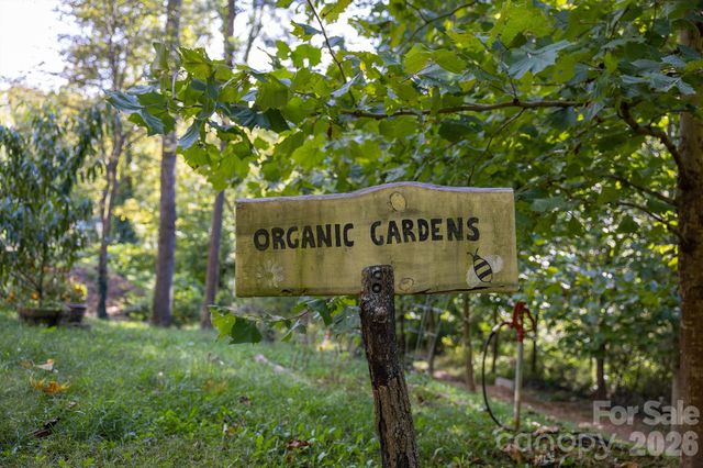 63 Orrinel Way, Asheville, NC 28806