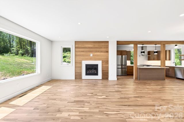 63 Orrinel Way, Asheville, NC 28806