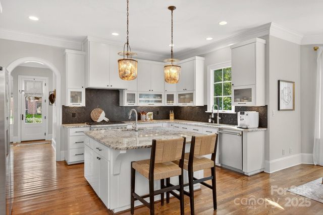 8021 Skye Lochs Drive, Waxhaw, NC 28173