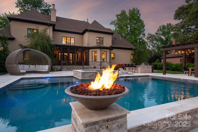 8021 Skye Lochs Drive, Waxhaw, NC 28173