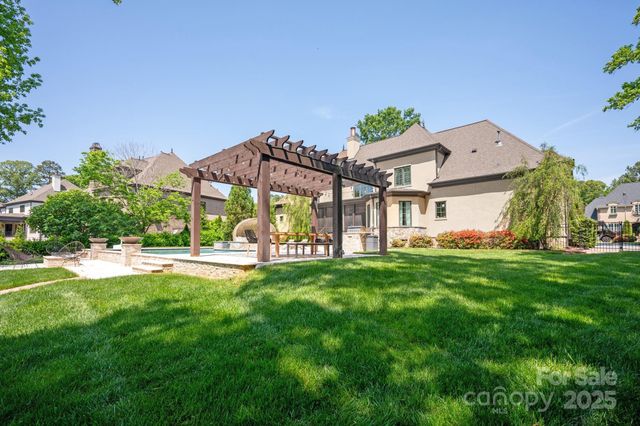 8021 Skye Lochs Drive, Waxhaw, NC 28173