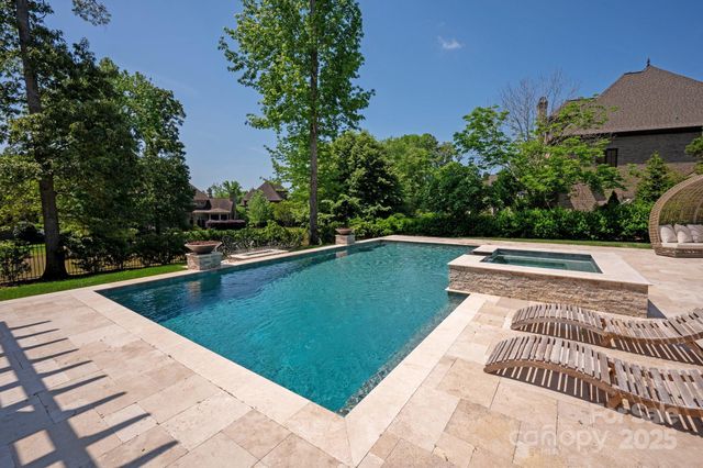 8021 Skye Lochs Drive, Waxhaw, NC 28173