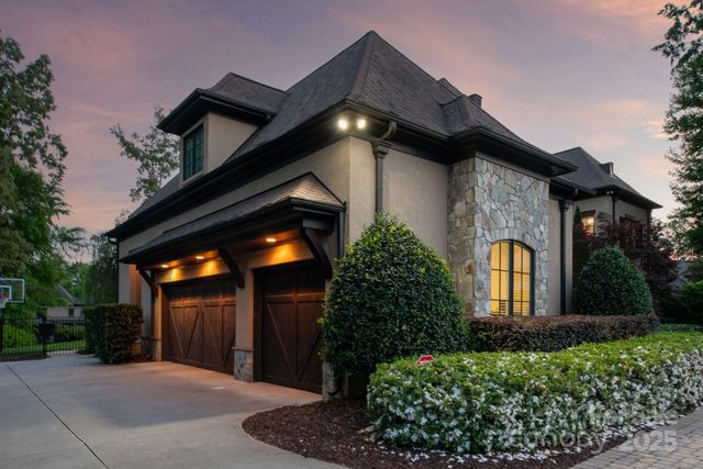 8021 Skye Lochs Drive, Waxhaw, NC 28173