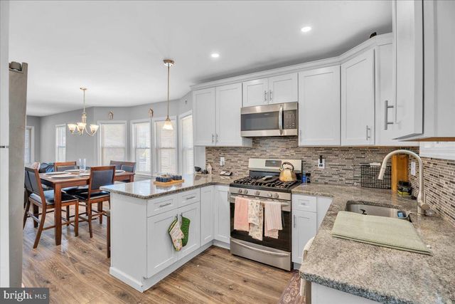 315 N FORKLANDING RD, Maple Shade, NJ 08052