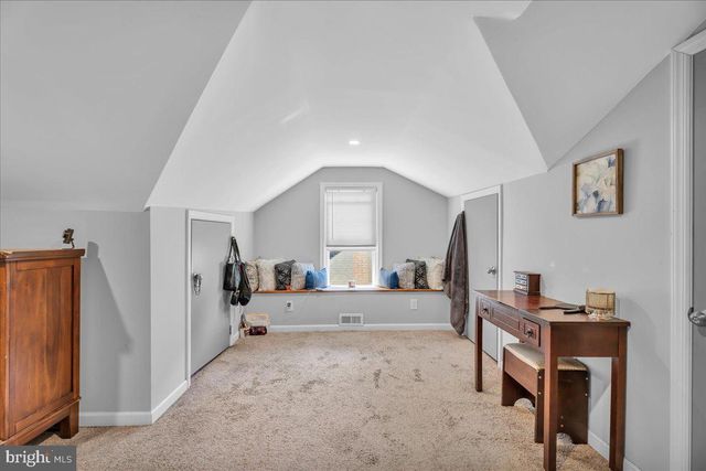 315 N FORKLANDING RD, Maple Shade, NJ 08052