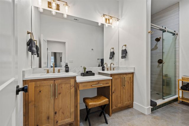 1832 S Park Avenue, Denison, TX 75020