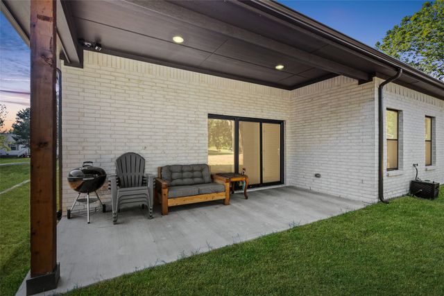 1832 S Park Avenue, Denison, TX 75020