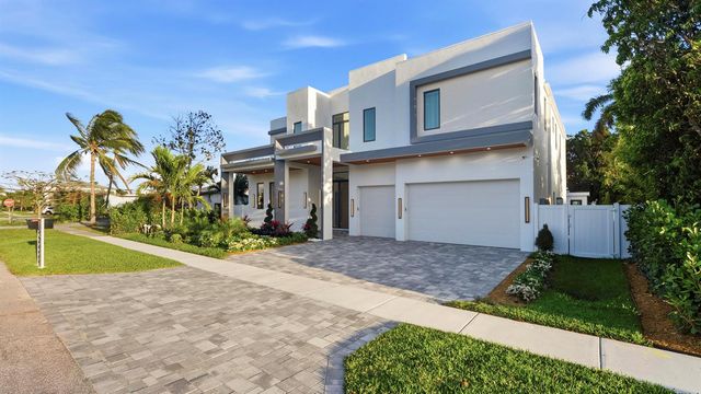 274 NE 3rd Court, Boca Raton, FL 33432
