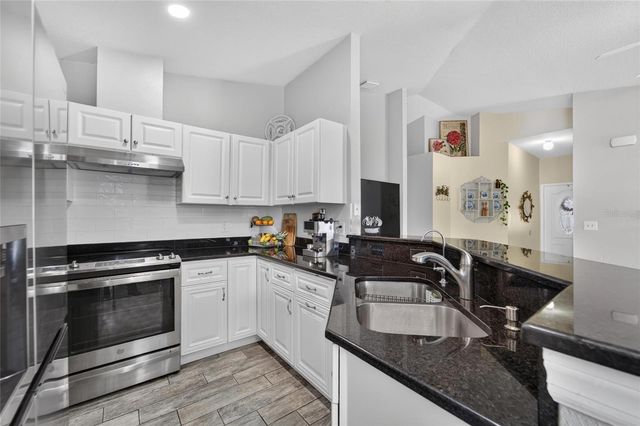 15428 FLORIDA BREEZE LOOP, Wimauma, FL 33598