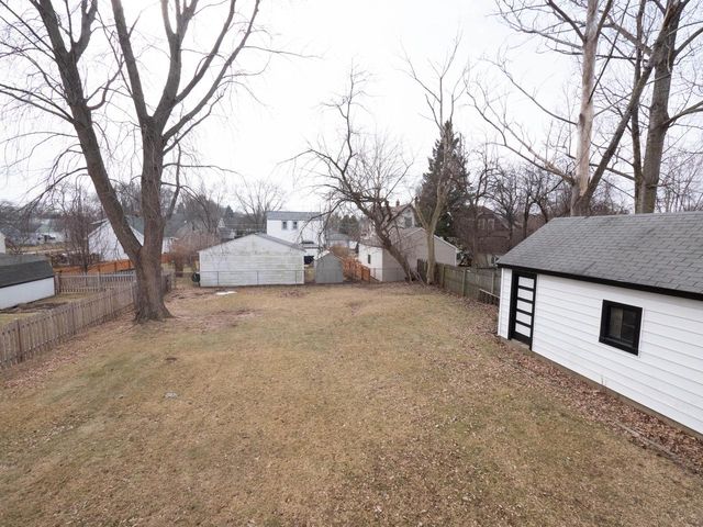 2019 E Saint Francis AVENUE, Saint Francis, WI 53235