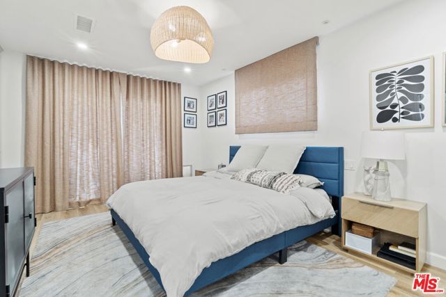 11038 Blix Street, North Hollywood (los Angeles), CA 91602