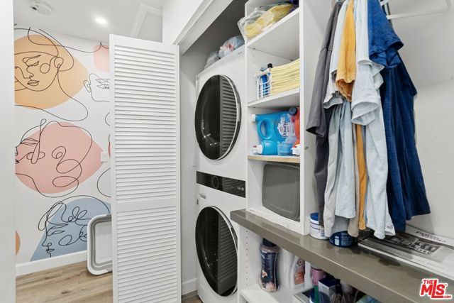 11038 Blix Street, North Hollywood (los Angeles), CA 91602