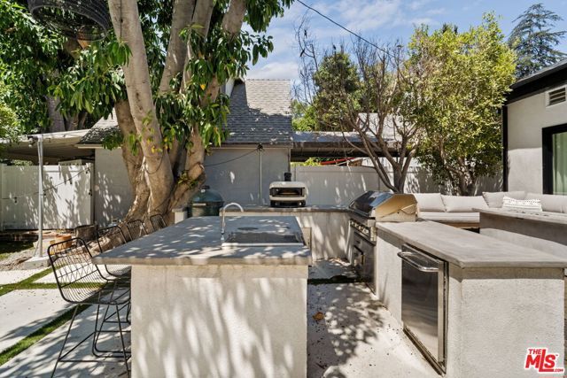 11038 Blix Street, North Hollywood (los Angeles), CA 91602