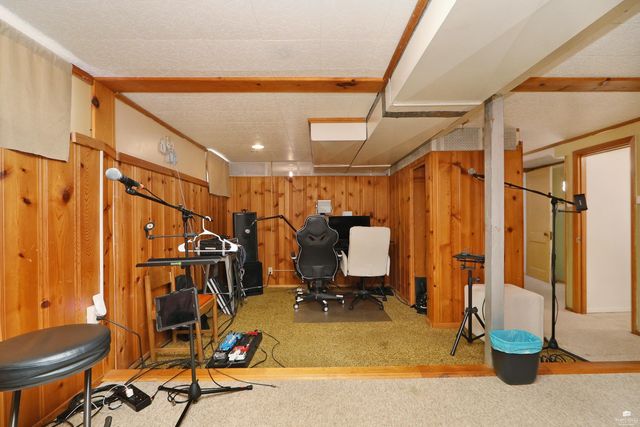 206 S 5th Street, Manhattan, KS 66502