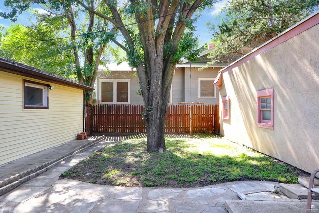 206 S 5th Street, Manhattan, KS 66502