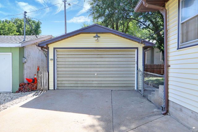 206 S 5th Street, Manhattan, KS 66502