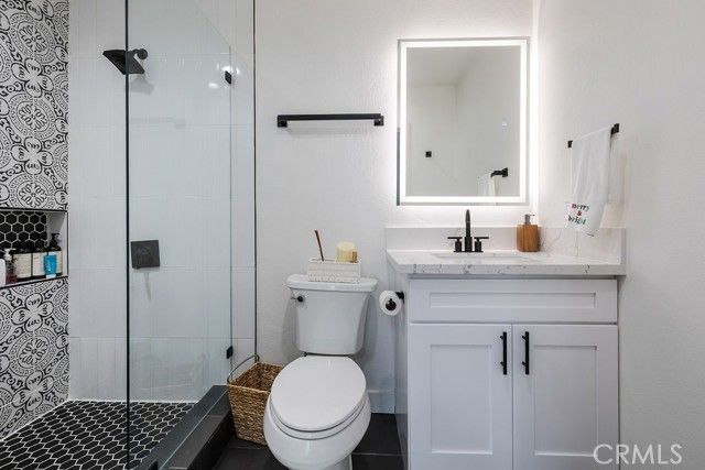 236 Camellia Lane, Costa Mesa, CA 92627