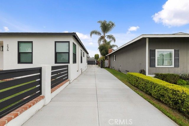 236 Camellia Lane, Costa Mesa, CA 92627