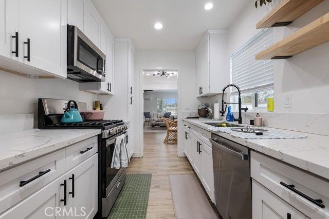 236 Camellia Lane, Costa Mesa, CA 92627