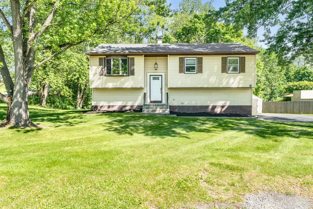 53 Cardinal Drive, Poughkeepsie, NY 12601