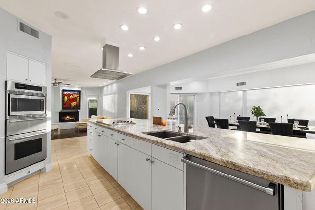 5620 N Casa Blanca Drive, Paradise Valley, AZ 85253