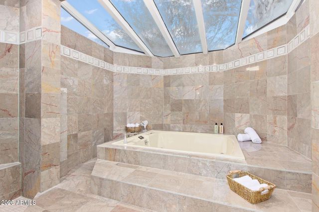5620 N Casa Blanca Drive, Paradise Valley, AZ 85253