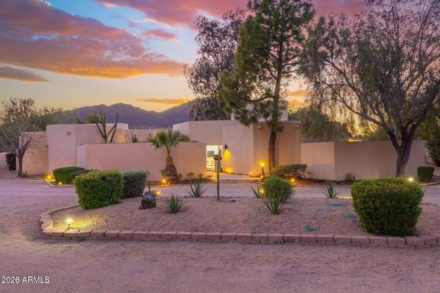 5620 N Casa Blanca Drive, Paradise Valley, AZ 85253