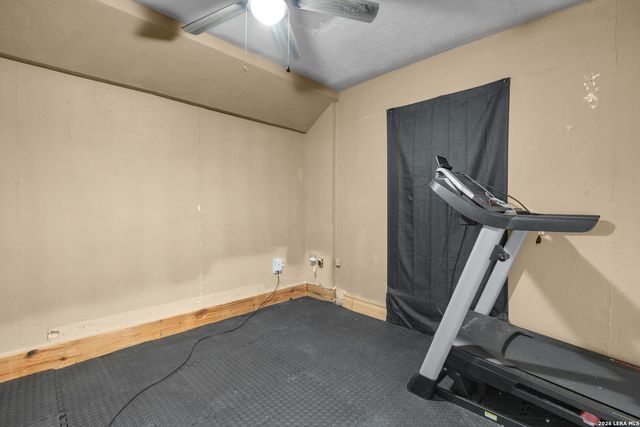 5858 Castle Hunt, San Antonio, TX 78218