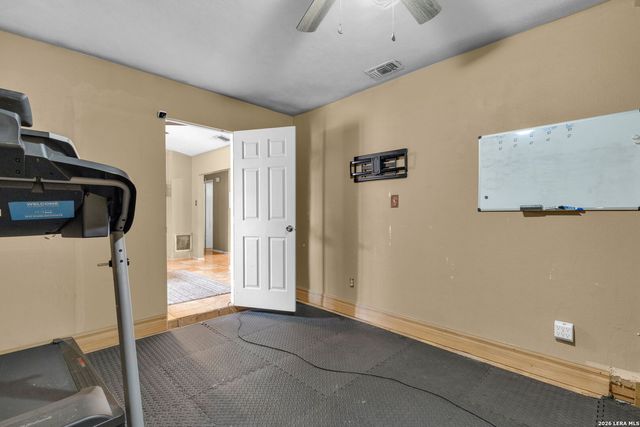 5858 Castle Hunt, San Antonio, TX 78218