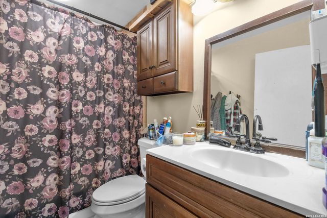 5858 Castle Hunt, San Antonio, TX 78218