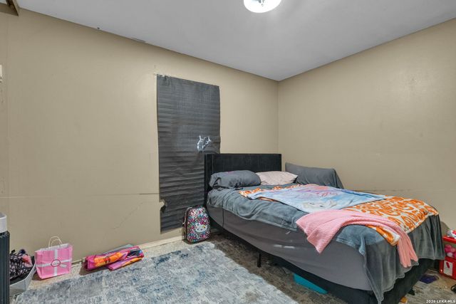 5858 Castle Hunt, San Antonio, TX 78218