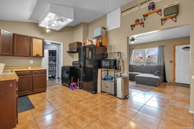 5858 Castle Hunt, San Antonio, TX 78218