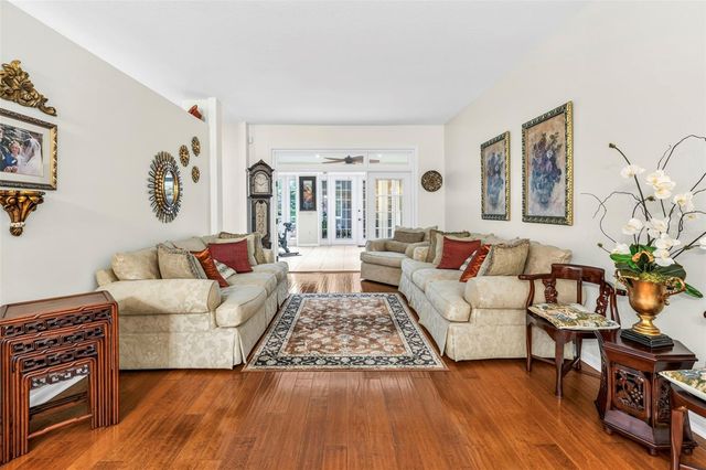 28 CAMELOT RIDGE DRIVE, Brandon, FL 33511