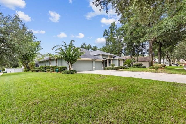 28 CAMELOT RIDGE DRIVE, Brandon, FL 33511