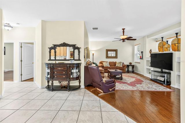 28 CAMELOT RIDGE DRIVE, Brandon, FL 33511