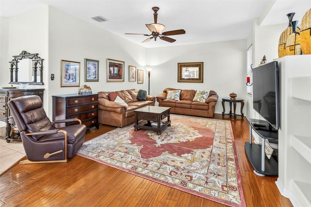 28 CAMELOT RIDGE DRIVE, Brandon, FL 33511