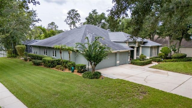 28 CAMELOT RIDGE DRIVE, Brandon, FL 33511