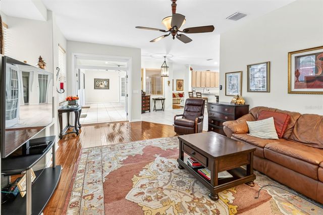 28 CAMELOT RIDGE DRIVE, Brandon, FL 33511