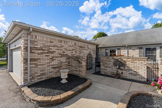 14430 Cove Creek Court, Shelby Charter Township, MI 48315