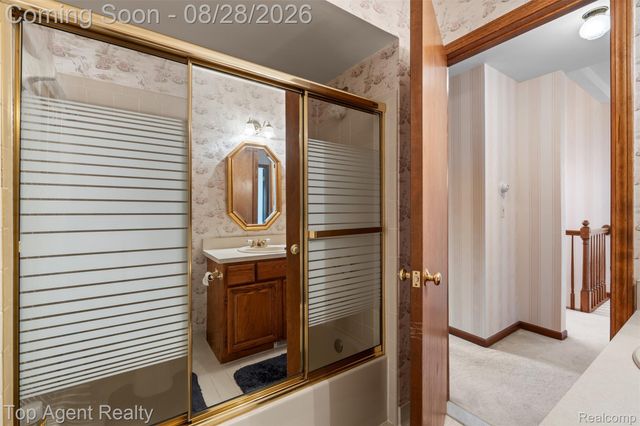 14430 Cove Creek Court, Shelby Charter Township, MI 48315