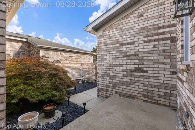 14430 Cove Creek Court, Shelby Charter Township, MI 48315