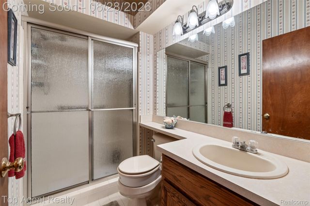 14430 Cove Creek Court, Shelby Charter Township, MI 48315