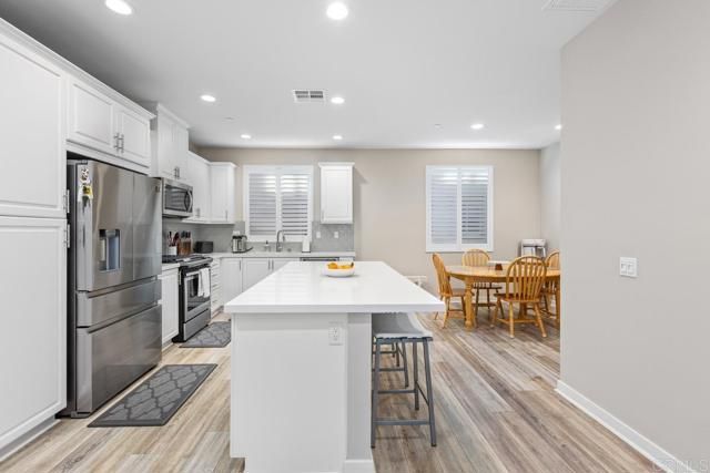 2601 Cranston Dr 706, Escondido, CA 92025