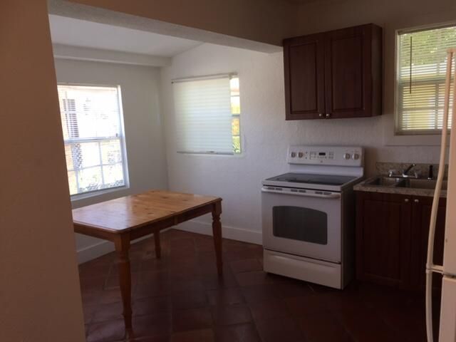 1025 N H Street, Lake Worth Beach, FL 33460