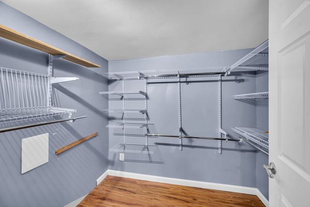 1065 Lakeland Dr, Gallatin, TN 37066