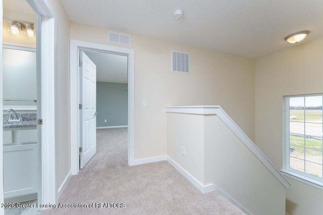 15277 Sherwood Lane, Lansing, MI 48906