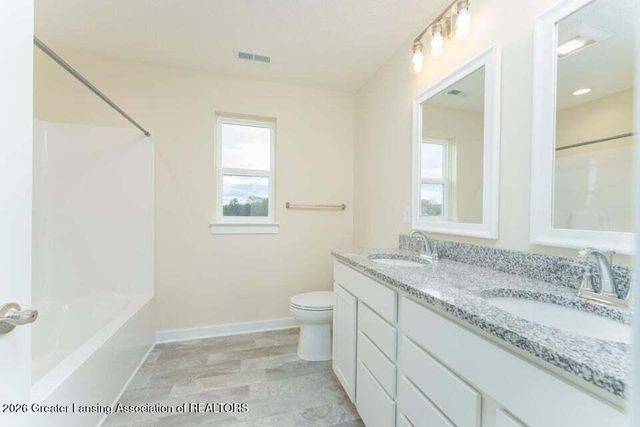 15277 Sherwood Lane, Lansing, MI 48906