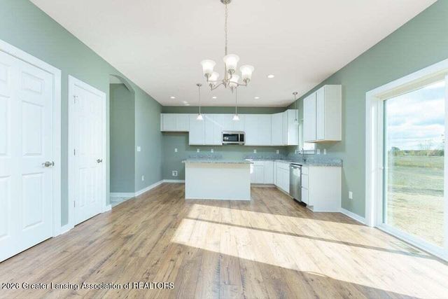 15277 Sherwood Lane, Lansing, MI 48906