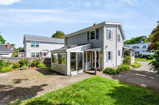 64 Locust St, Danvers, MA 01923