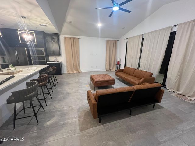 1063 E ZION Way, Chandler, AZ 85249